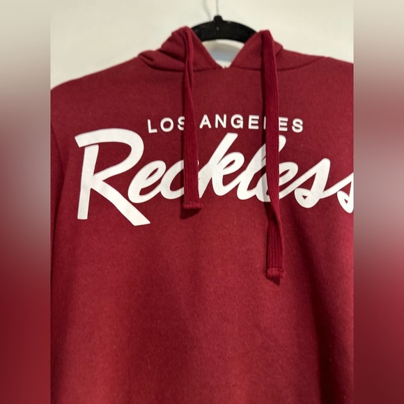 Young & Reckless Small Maroon Hoodie Sweatshirt. Logo. Striped Logo Sleeves. - Picture 10 of 10